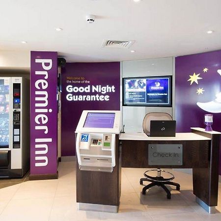 Premier Inn Leek Town Centre Екстер'єр фото